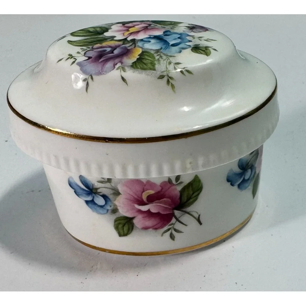 Royal Stafford Fine Bone China Trinket Box Exclusively For Victoria's Secret